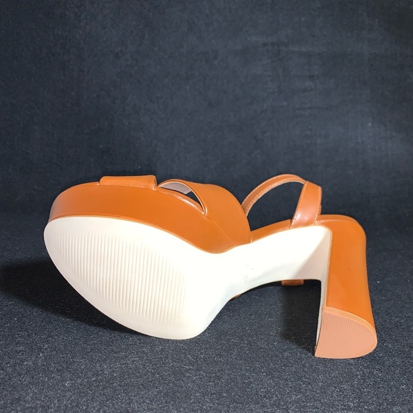 Steve Madden Martina Cognac Leather Sandals. Size 7 - Picture 6 of 11